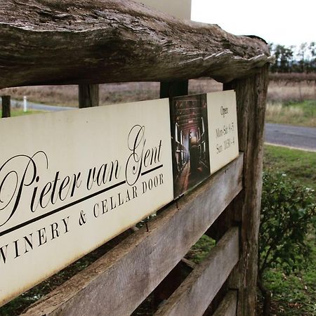 Pieter Van Gent Winery & Vineyard Budgee Budgee Екстериор снимка