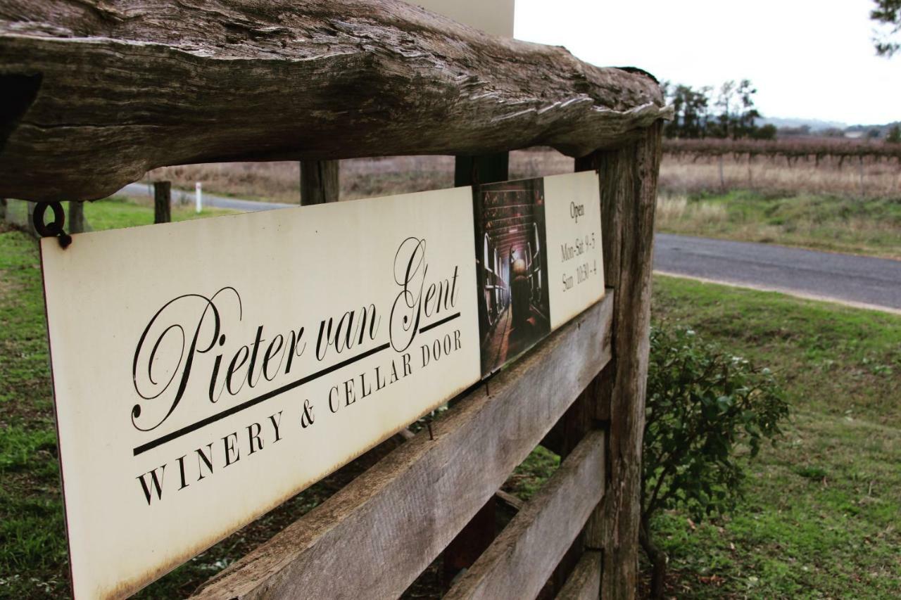Pieter Van Gent Winery & Vineyard Budgee Budgee Екстериор снимка
